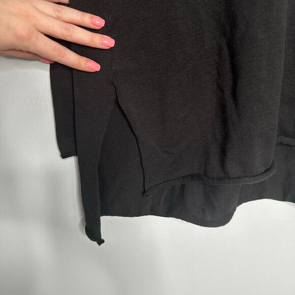 It Is Well LA Women’s Black‎ V-Neck Light Weight Rolled Collar Sweater Size L - Picture 2 of 6